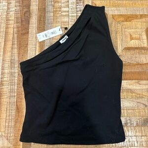 Garage Elegant Black Top